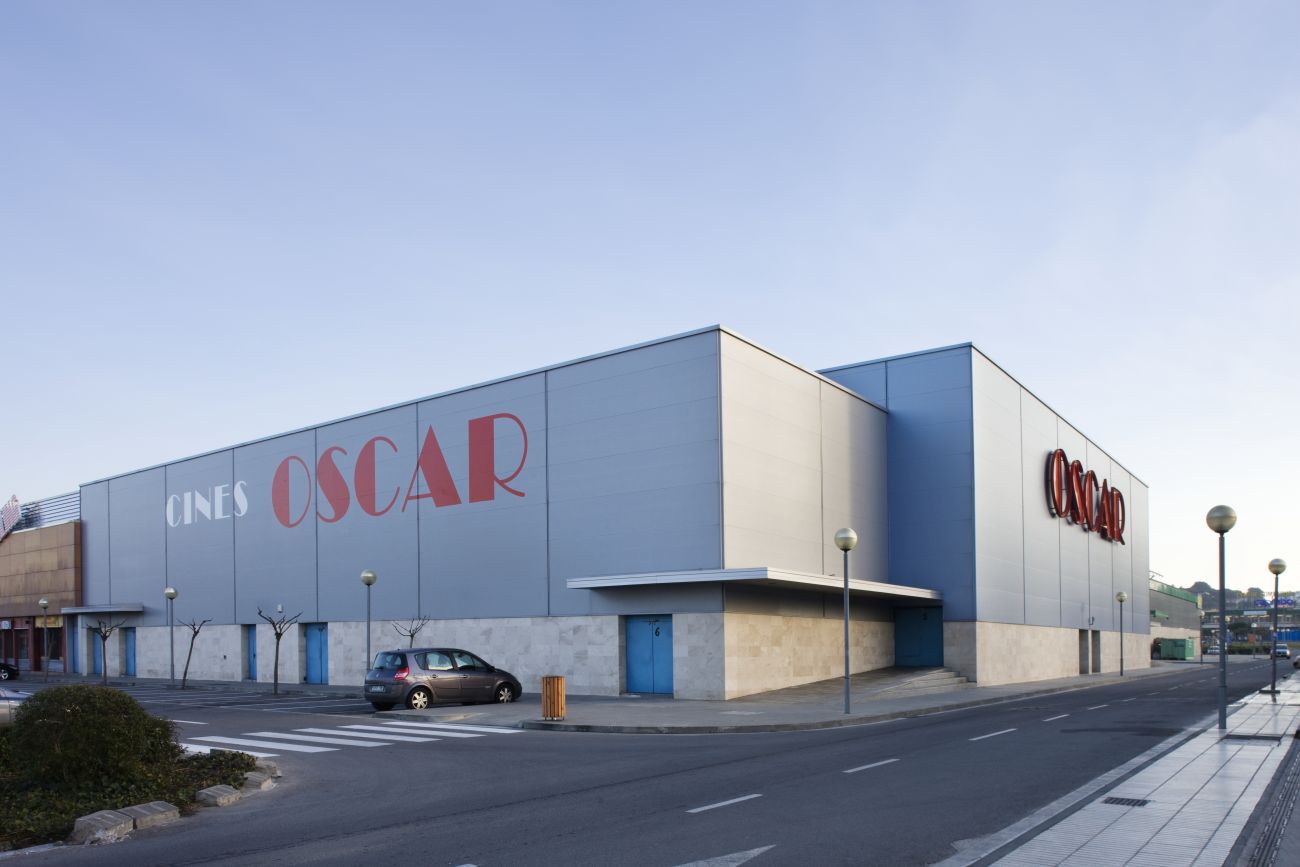 ADEMÀ CANELA COMELLA Arquitectes Associats S.L.P: Salas de Cine en Castell-Platja d’Aro