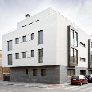 ADEMÀ CANELA COMELLA Arquitectes Associats S.L.P: Edificio plurifamiliar en Vilassar de Mar